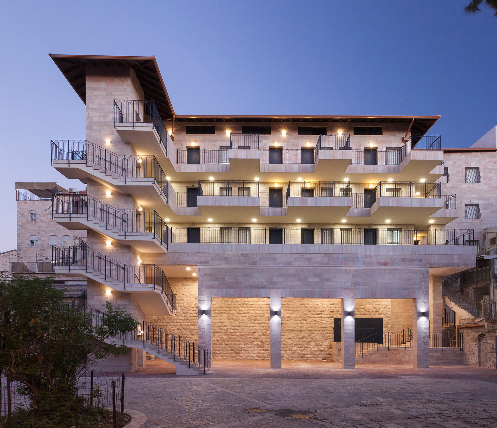 בנין מגורים, 15 יח